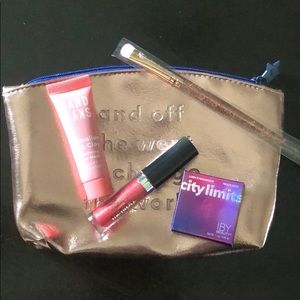 MARCH BAG IPSY 2019 + 4 products